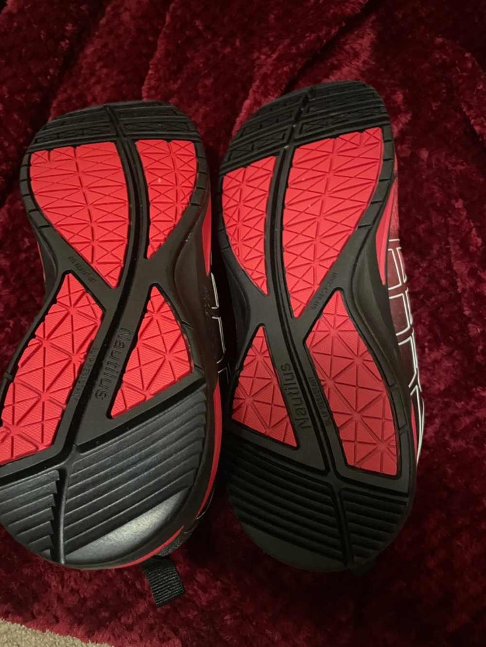 Nautilus Red and Black ESD Safety Lace-Up Sneakers - Picture 5 of 7